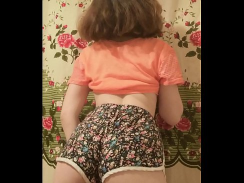 ❤️ Nwa ọhụrụ sexy na-eyipụ uwe mkpirisi ya na igwefoto ❤️❌ na anyị%ig.klassikaprint.ru ❌️❤